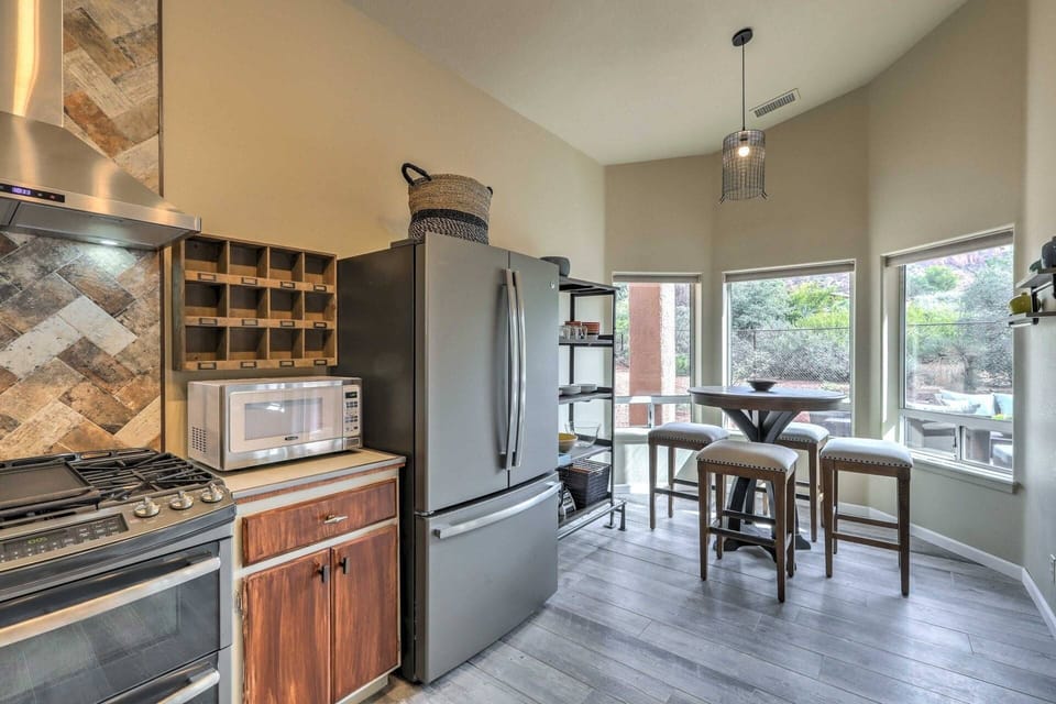 Eat breakfast in the kitchen while taking in some stellar views