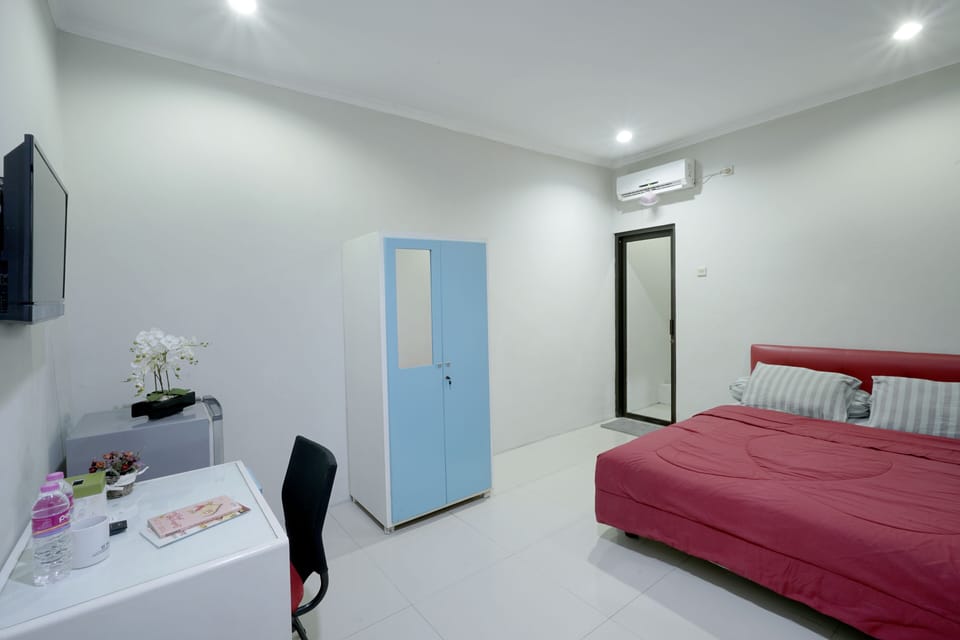 Deluxe Room | Desk, free WiFi, bed sheets