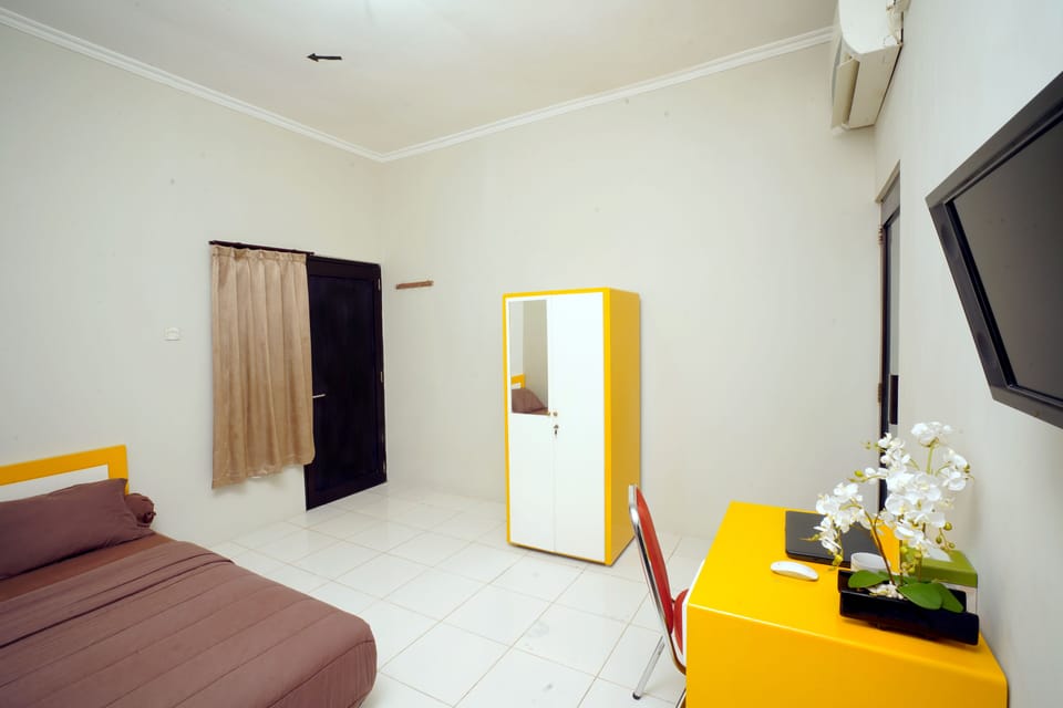 Deluxe Room | Desk, soundproofing, WiFi (free), bed sheets