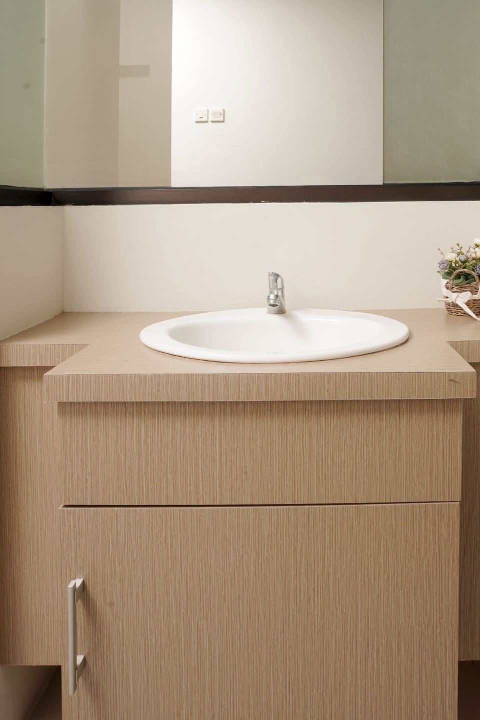Deluxe Room | Bathroom | Shower, bidet, towels, soap
