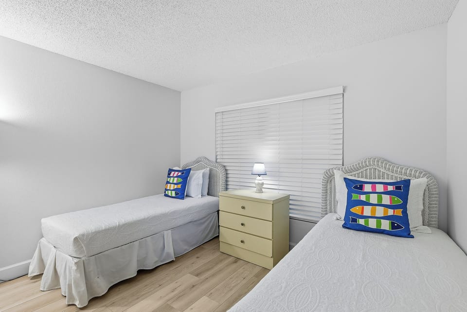 2 Twins Bedroom