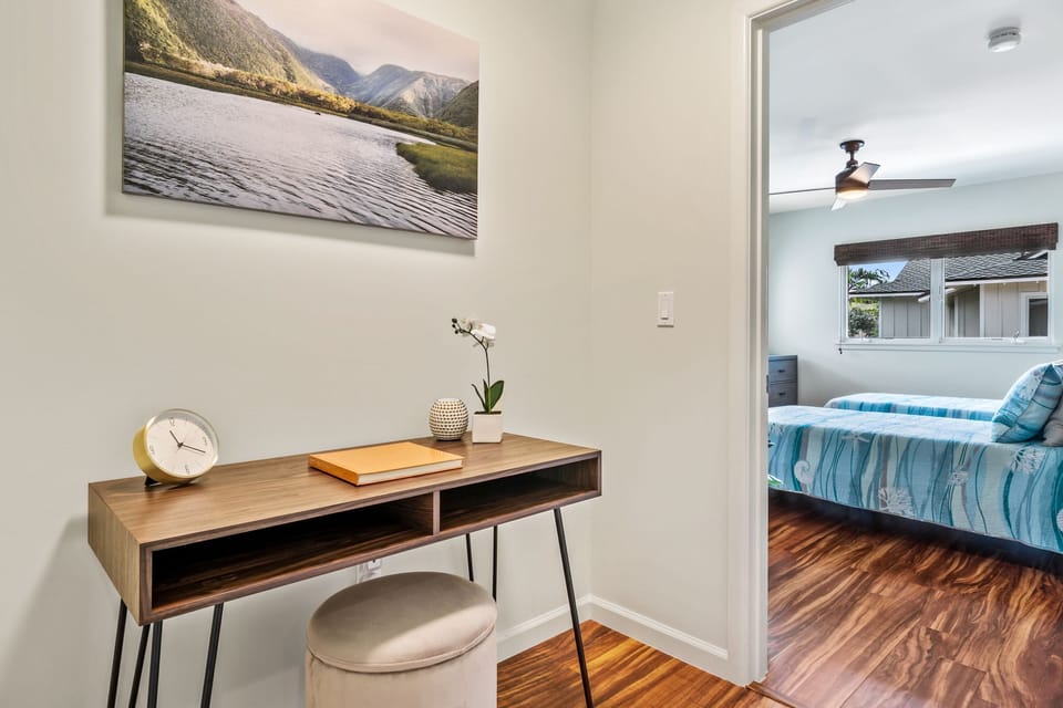 Desk upstairs for work space or zoom call
