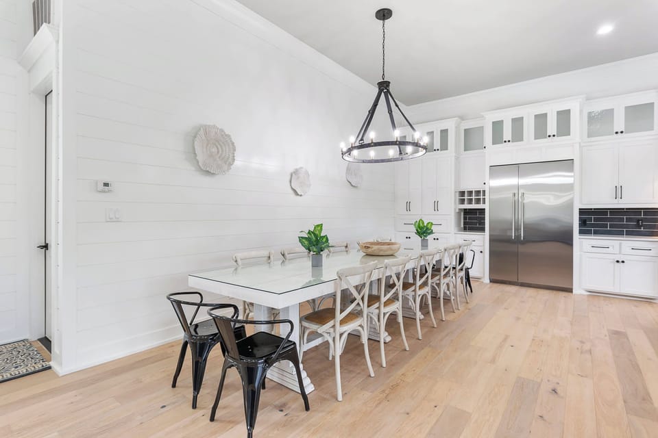 Kitchen and dining areas allow 20 guests to dine together.