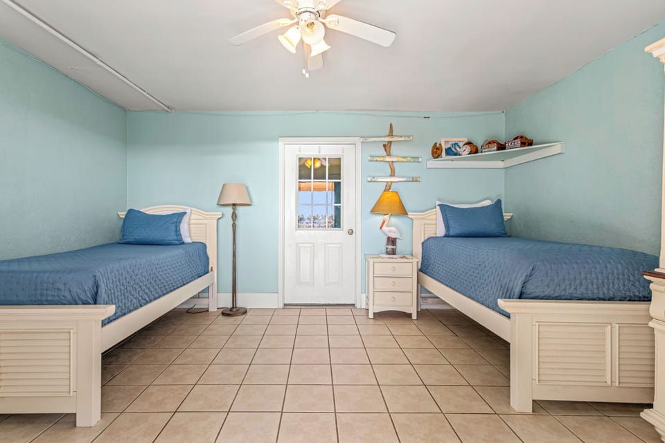 Bedroom with 2 Twin Beds and Back Porch.

1st Floor