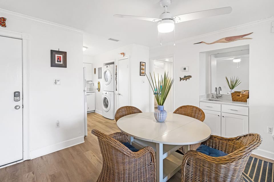 Dining area/ laundry area in the kitchen