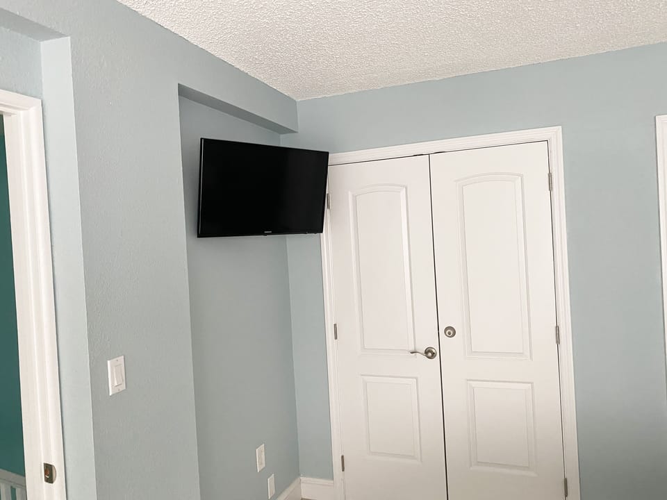 flat screen tv in master