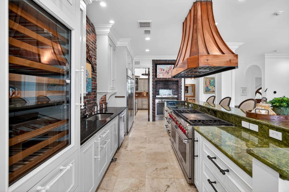 PoppyLu - Blue Mountain Beach - Kitchen