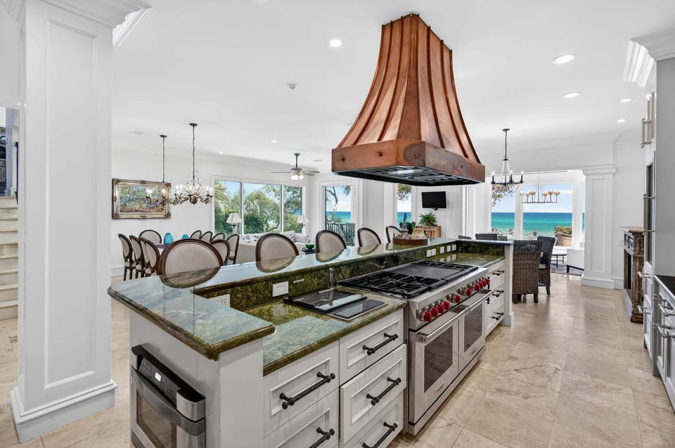 PoppyLu - Blue Mountain Beach - Kitchen