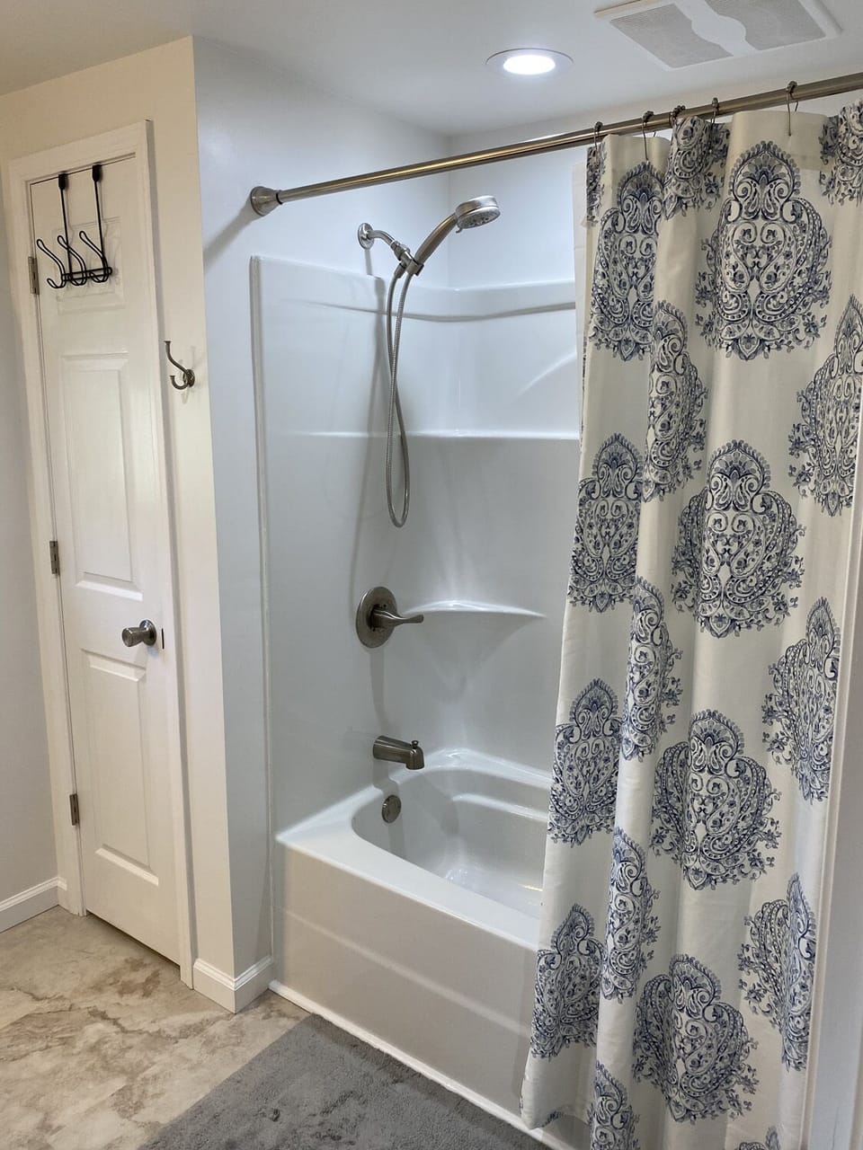 Master bathroom shower/tub