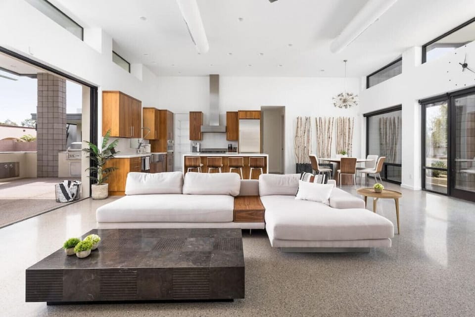 Enjoy the clean, open layout of this modern Scottsdale home with a spacious kitchen and comfy living area.