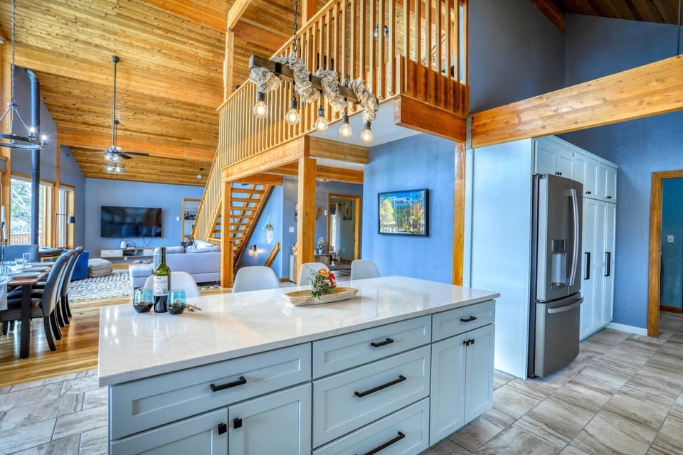 This large family home is great for friends & family looking for a designer trip to Pagosa. 15 min. to the Hot Springs! Pet Friendly w/ hot tub!