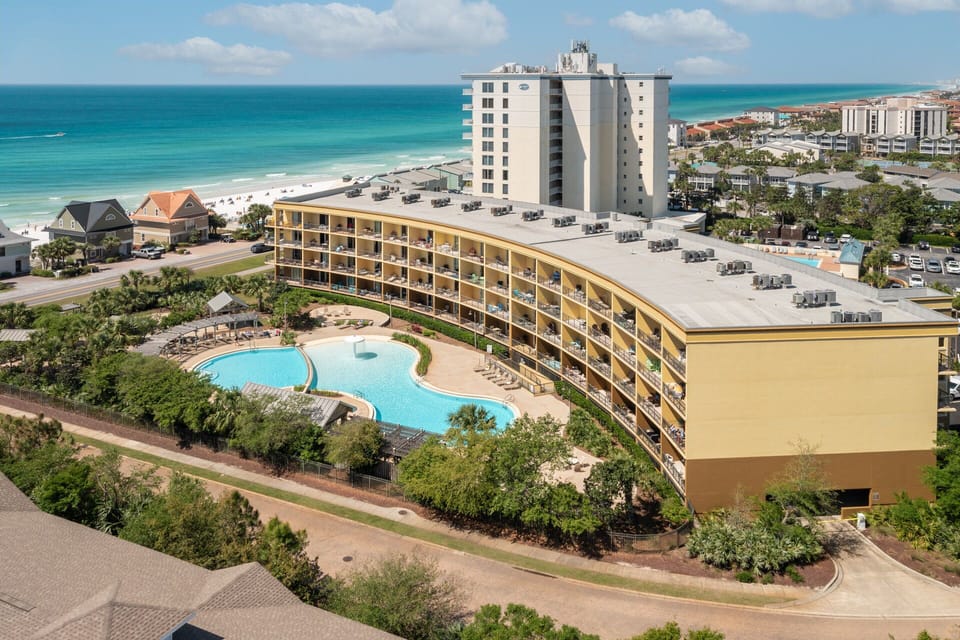 21-Beach-Resort-Drone
