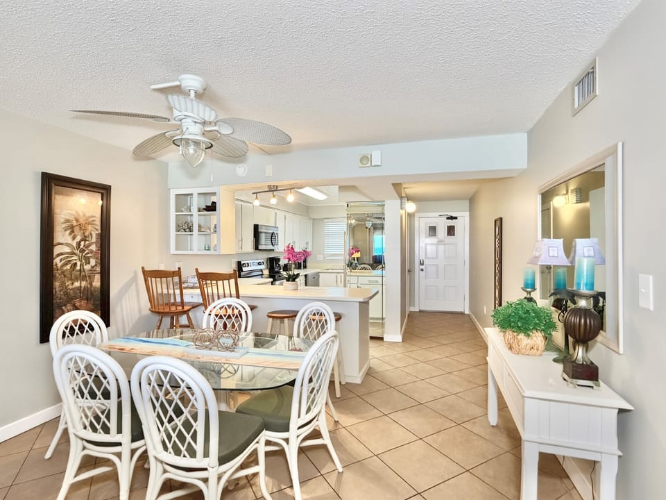 Plenty of Dining Options!