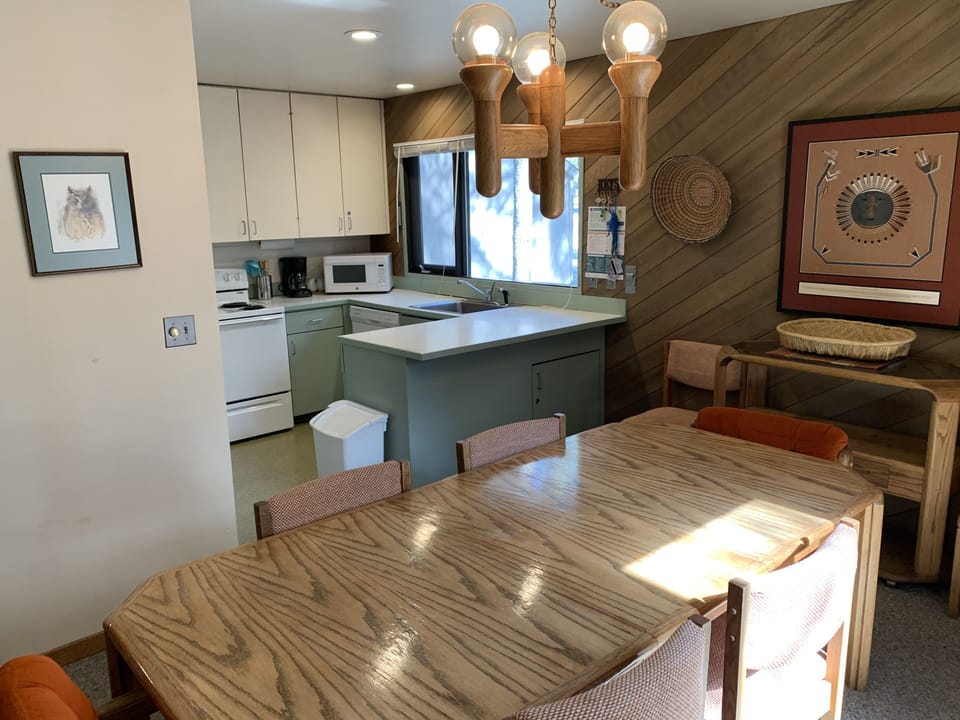 Dining/Kitchen