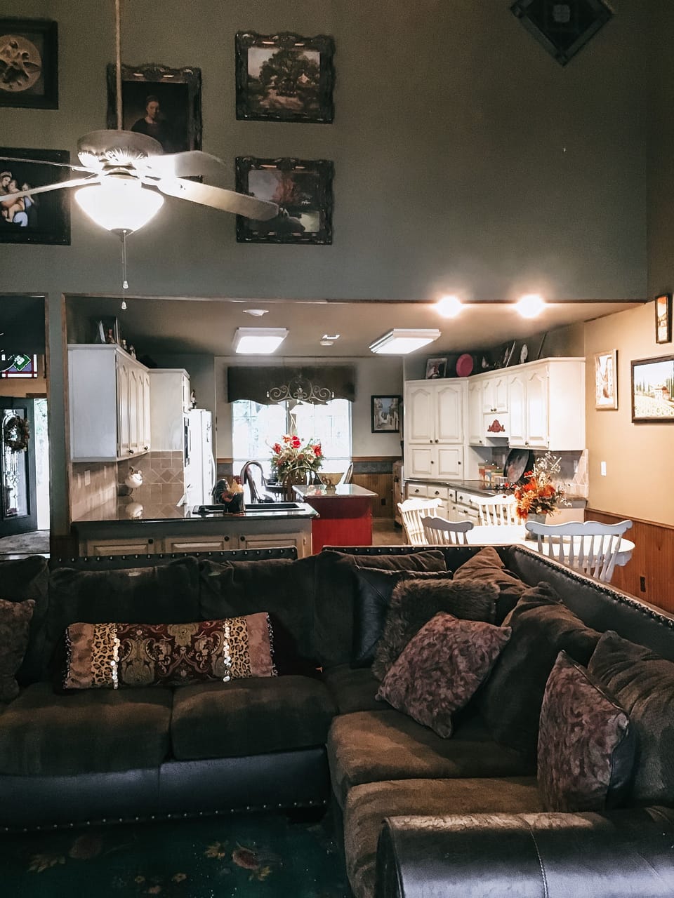 Living room/kitchen. Open concept 