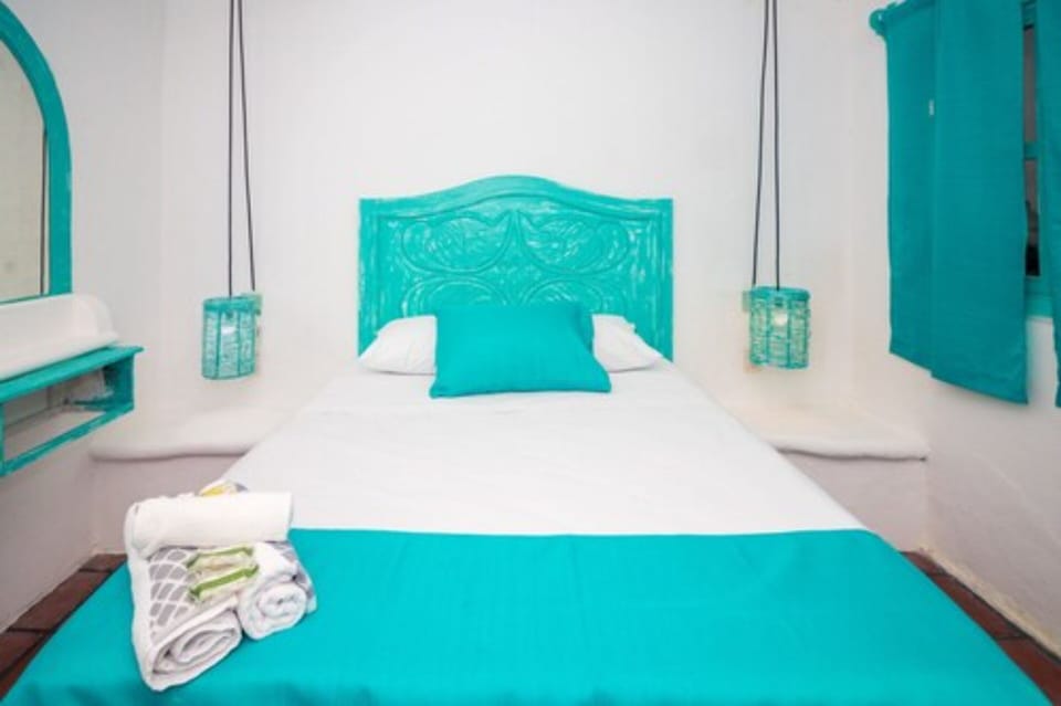 Economy Room | Individually furnished, laptop workspace, free WiFi, bed sheets