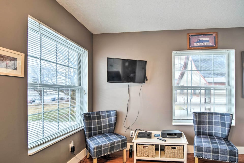 Sun Room | Smart TV