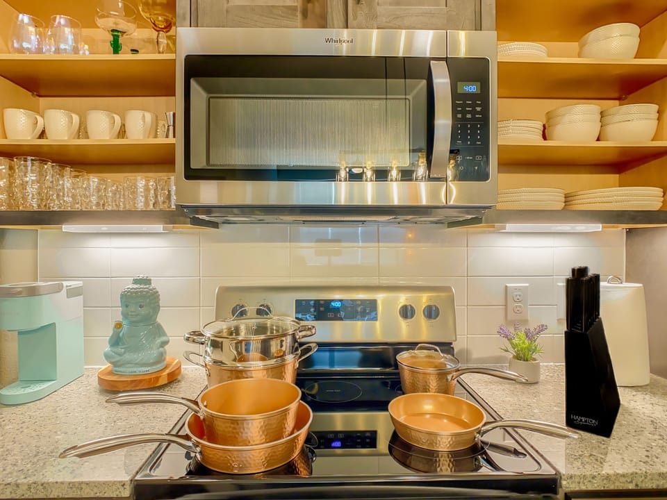 fully stocked kitchen