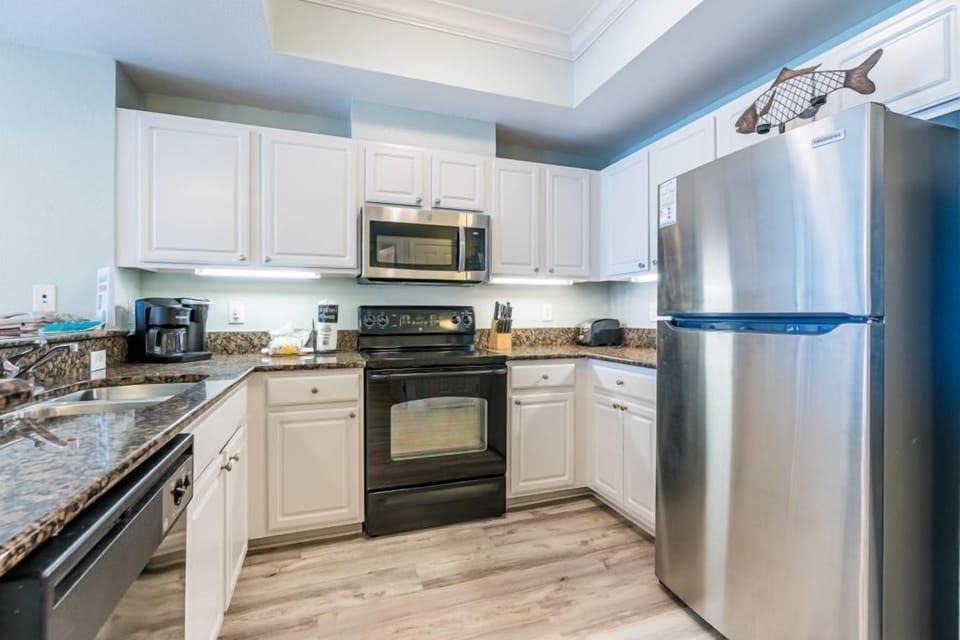 Crystal Tower 305 Kitchen