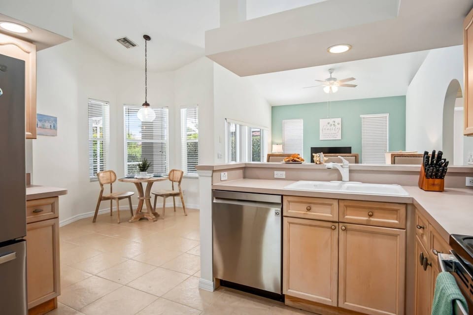 The open living area means you won't miss a thing when you get up for a snack during the movie.