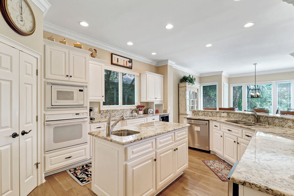 1 Man O War | Kitchen - 1 Man O War | Kitchen