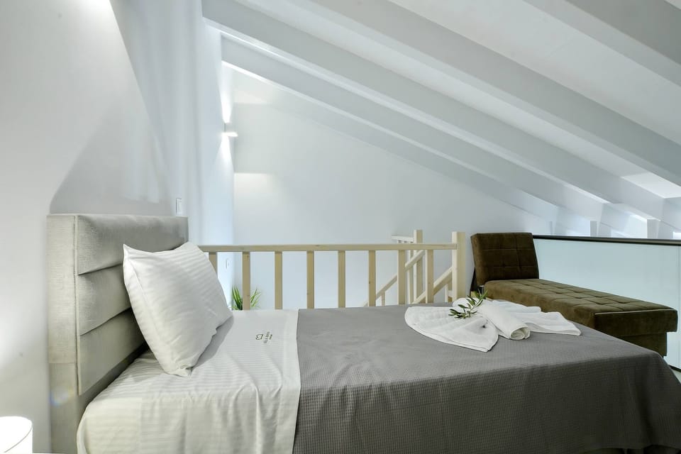 Villa | 2 bedrooms, iron/ironing board, free WiFi, bed sheets