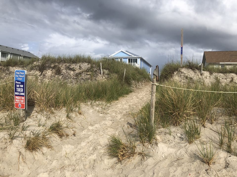 Clam Shell beach access point
