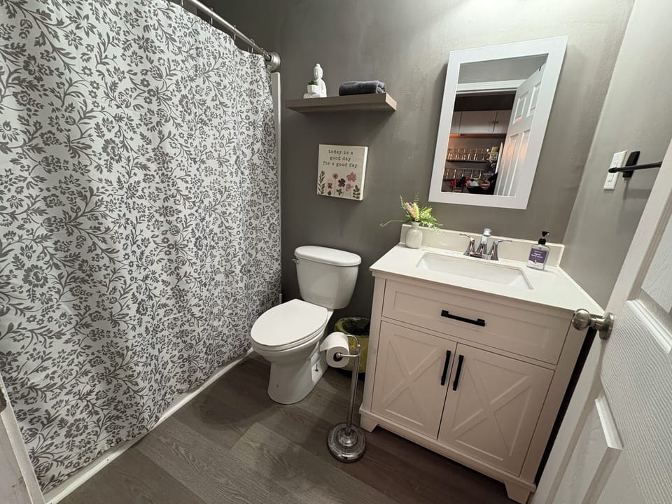 Additional View of Bathroom 