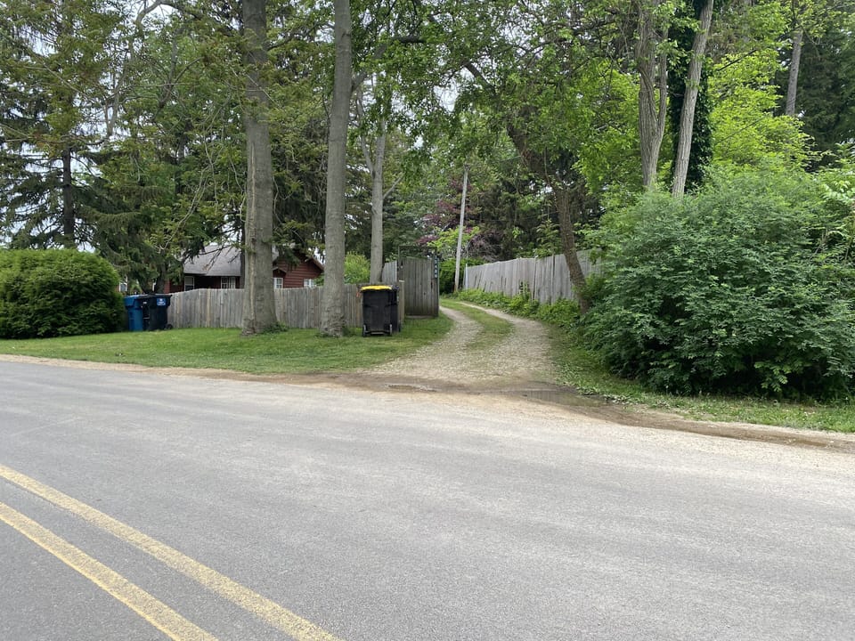 Location of gate for beach access down the block 