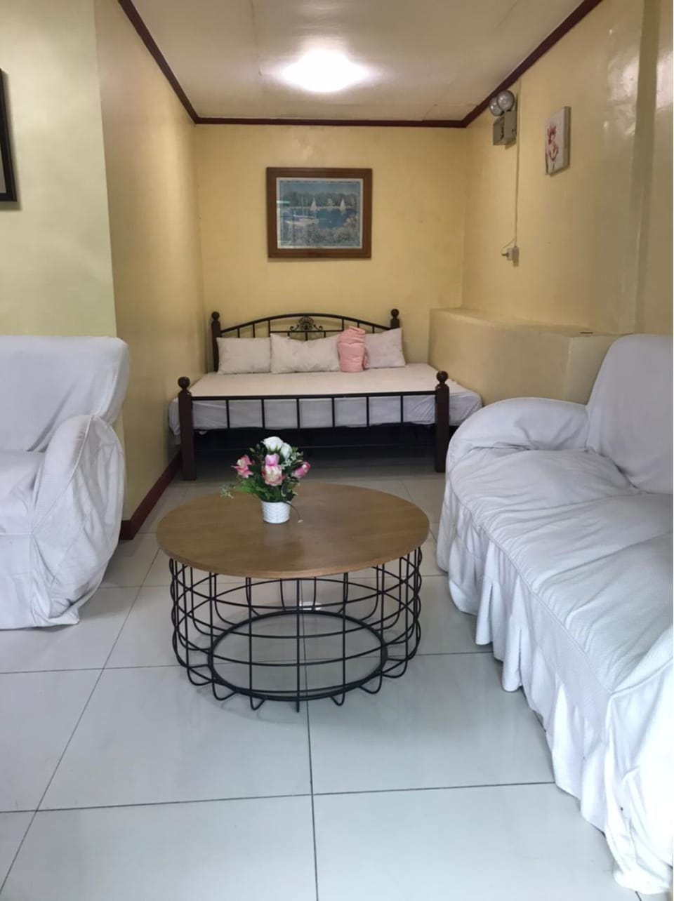 Deluxe Room | WiFi (free), bed sheets