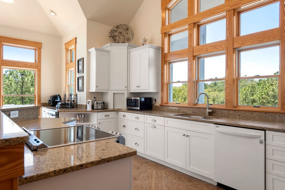 CC185: Seadog | Top Level Kitchen