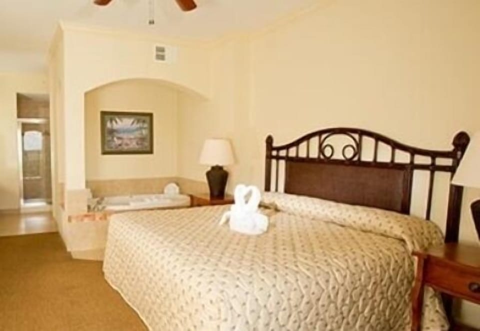 Master King Room  with Jetted whirl pool tub. Spacious  closet, shower, sinks