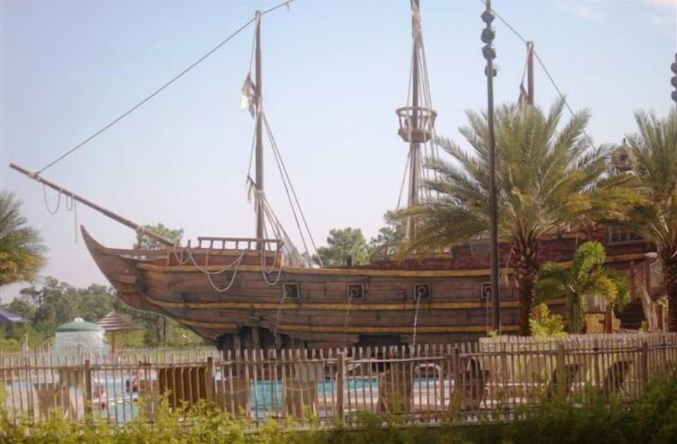 Water-slide Pirate-ship 