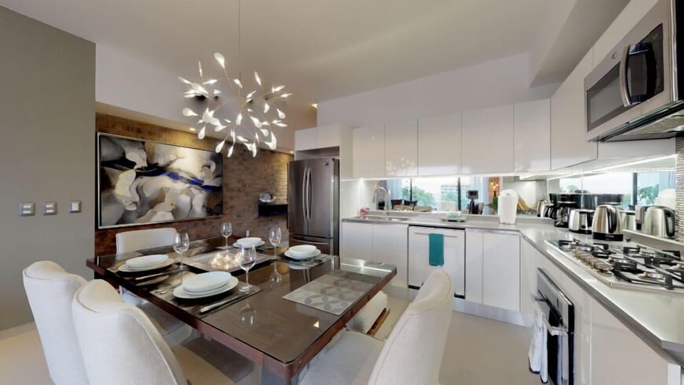 Dining for up to 6 people