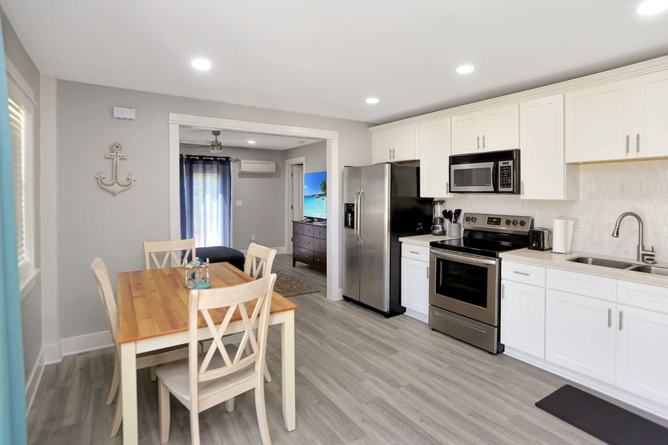 Ground Floor Kitchen with Dining Table