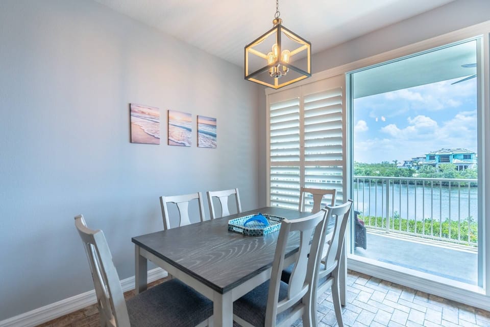 Dining Area Seating for Six (6) Guests and Canal View