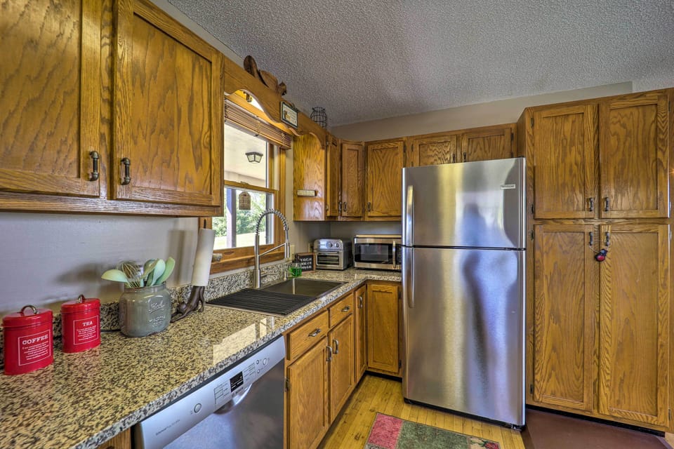 Kitchen | Main Floor