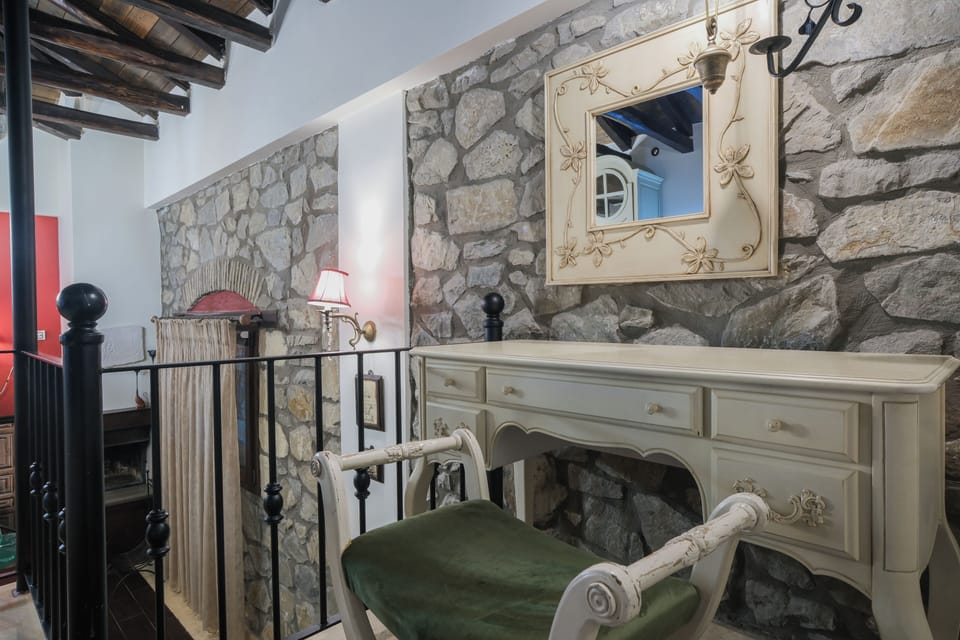 Luxury Villa, 2 Bedrooms, Connecting Rooms, Mountainside | Hypo-allergenic bedding, individually decorated, individually furnished