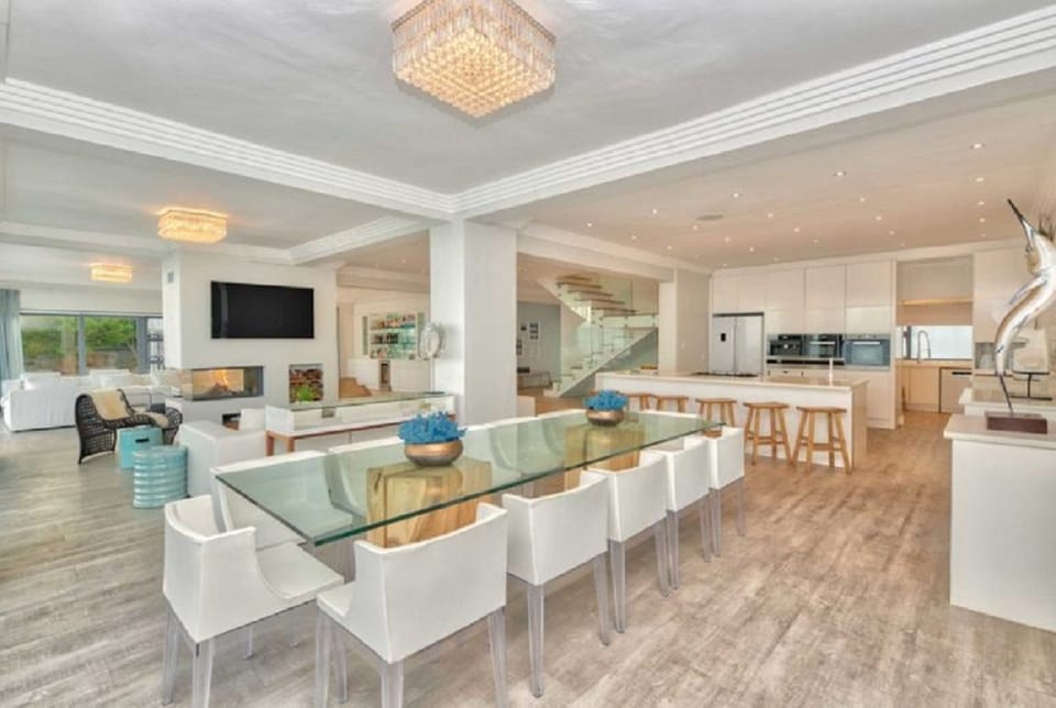 Luxury Villa | Private kitchen | Full-size fridge, microwave, oven, stovetop