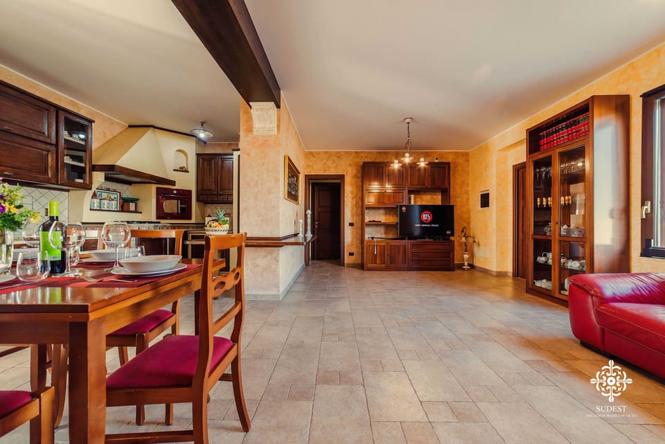 Luxury Villa | Living area | 50-inch Smart TV with cable channels, TV