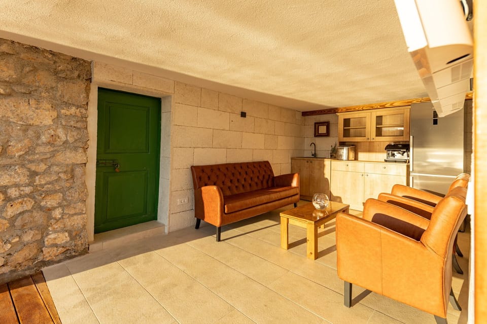 Villa, 3 Bedrooms, Terrace, Sea View | Living room | Fireplace