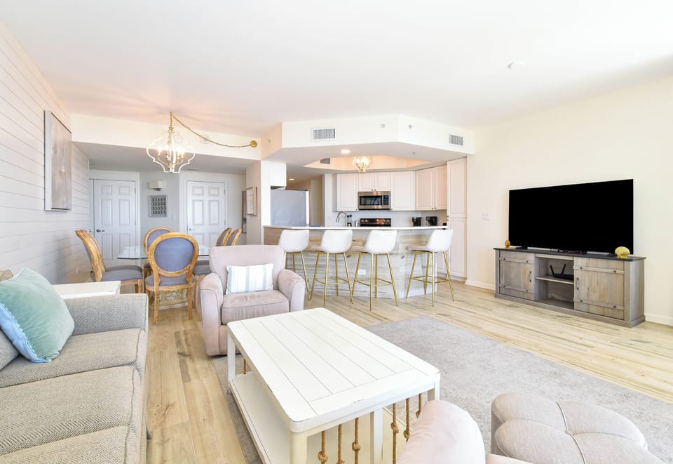 Silver Shells St. Croix 404 - Living Area with Flat Screen TV