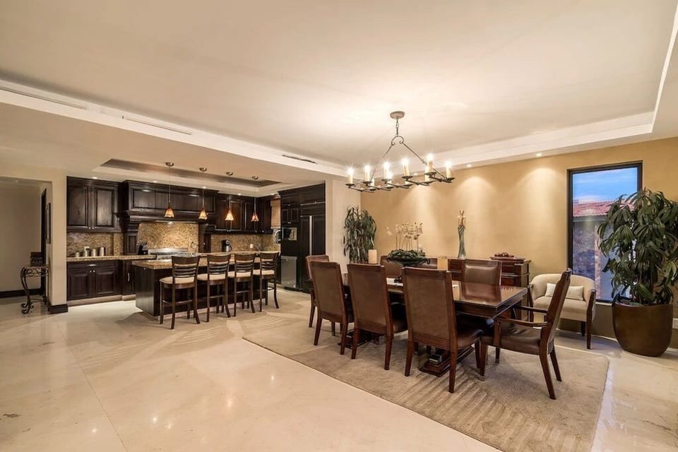 kitchen/ dining room