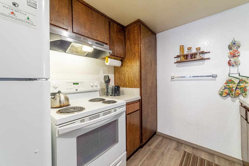 Kitchen comes fully stocked with everything needed to make a nice meal.