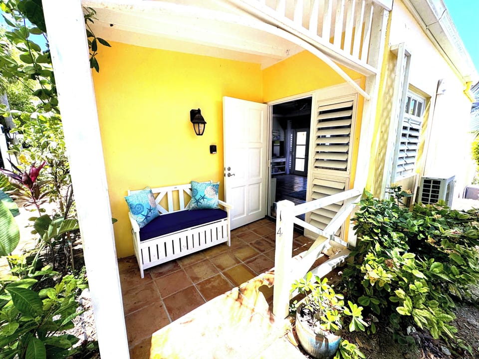 Inviting entry patio