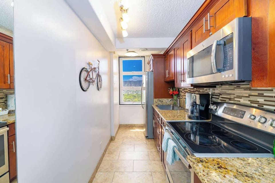 Fully equipped kitchen (no dishwasher)