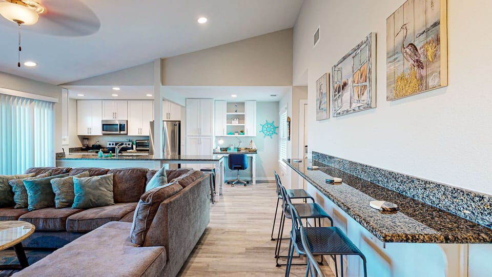 Living Area, Bar Seating