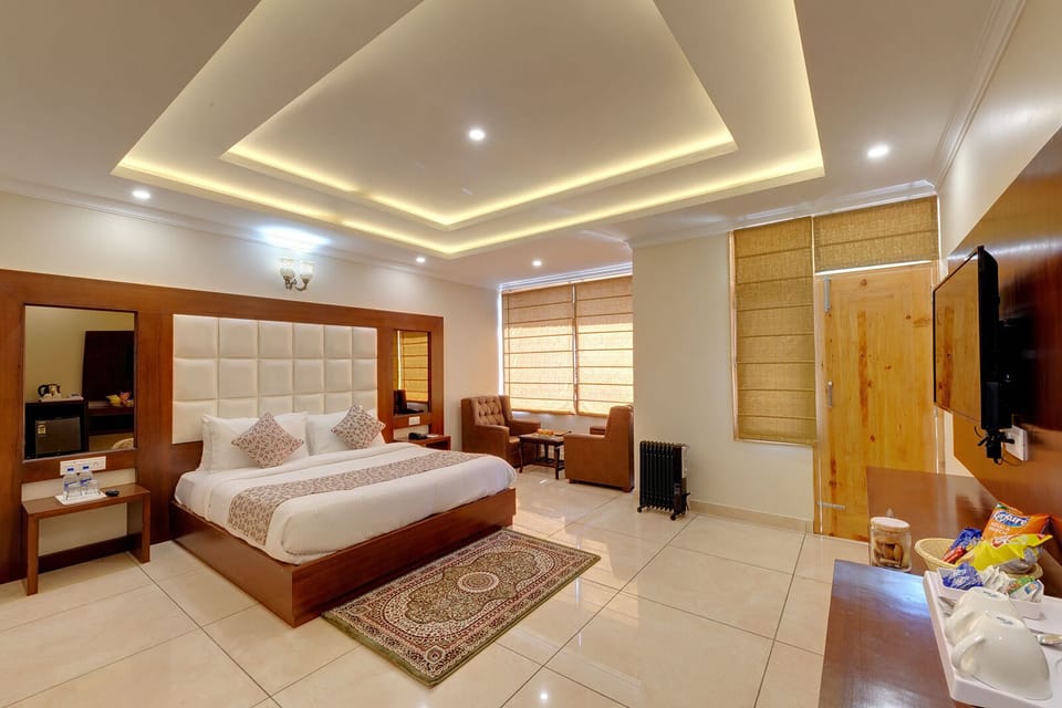 Premium bedding, minibar, desk, laptop workspace