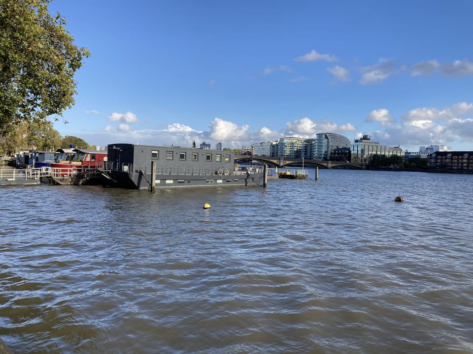 Local houseboats 