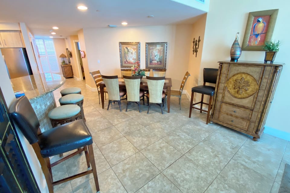 Dining Area and Bar Area